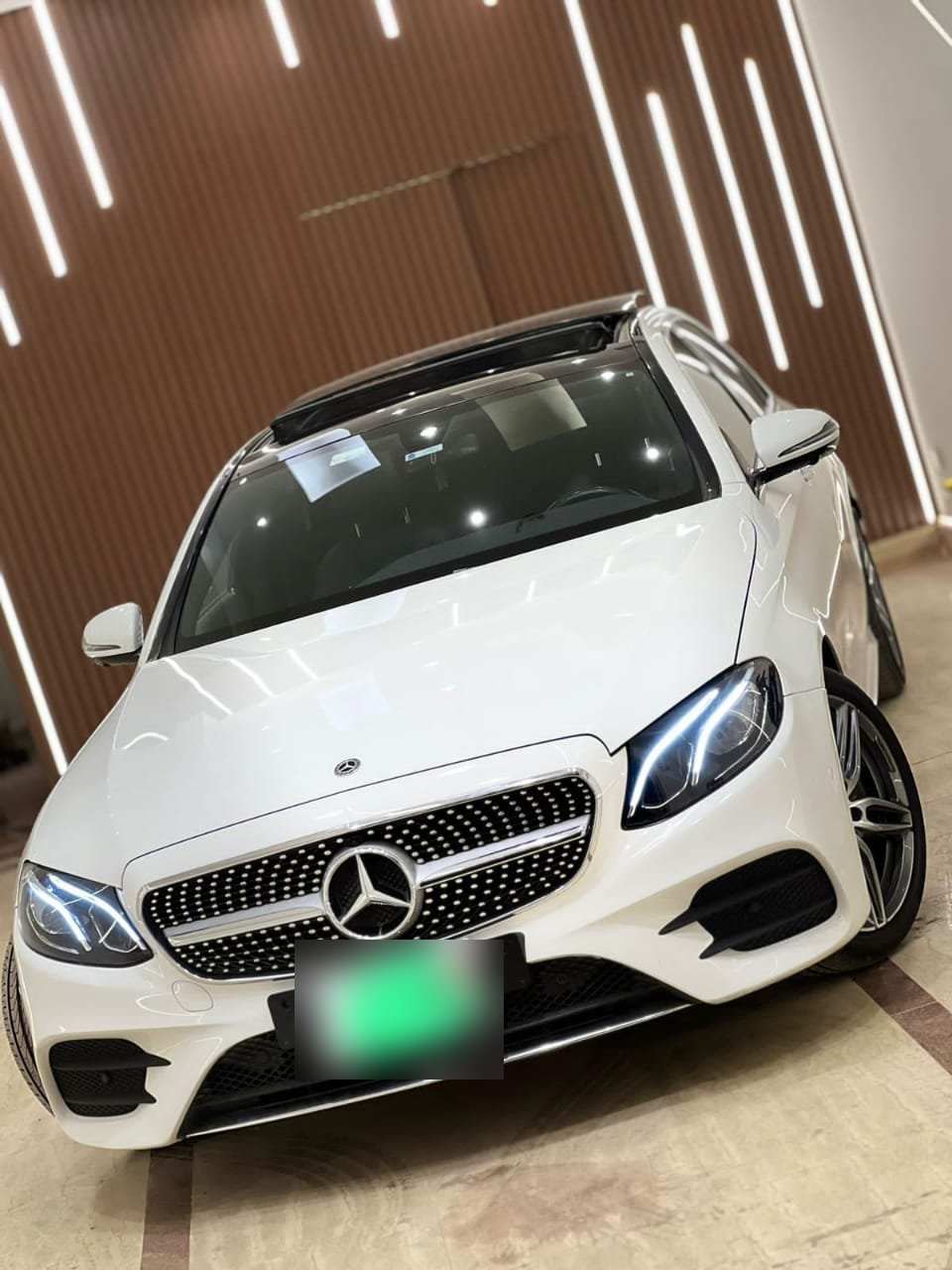 Trust Car Mercedes E-Class AMG